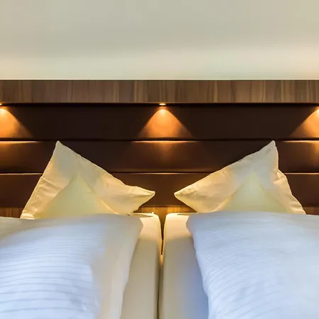 Lagovida Hafenhaus L Am Stoermthaler * Grosspoesna